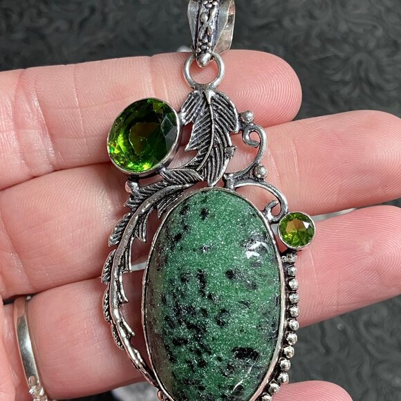 Sparkly Saualpite Zoisite Peridot Feather Pendant Stone Crystal Jewelry - Picture 3 of 6